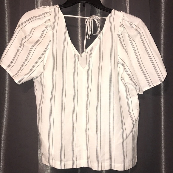 Ann Taylor Top Size Medium NWT - Picture 2 of 3